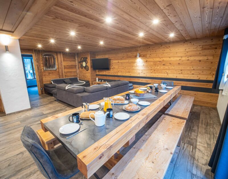 Le Charbonnel  – LA GRANGE DE MAILLE 1