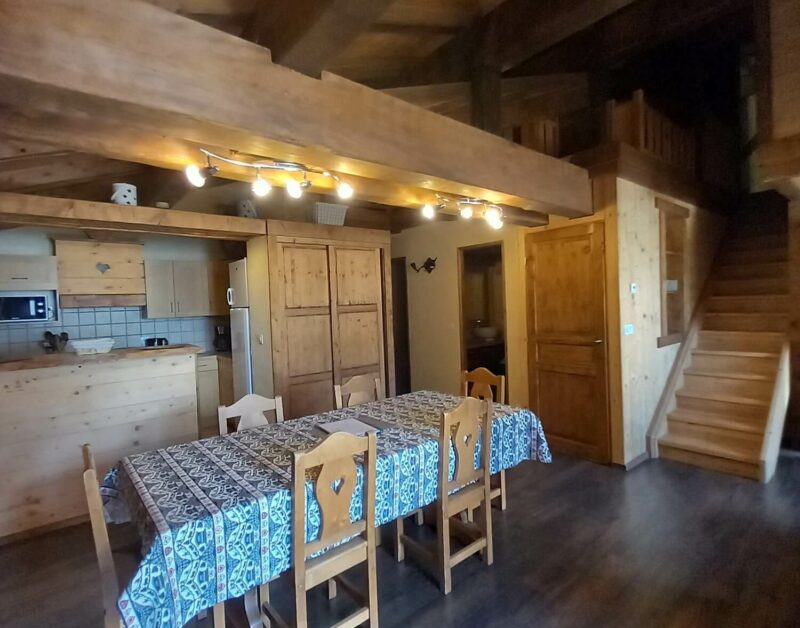 Lys blanc **** – CHALET L’AUBÉPINE